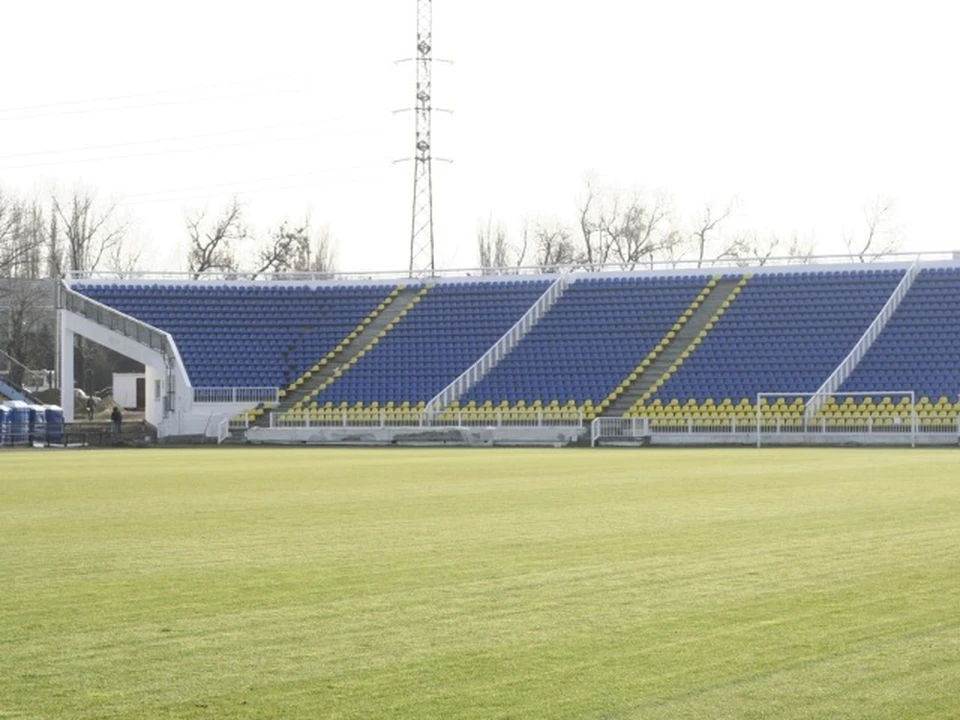 На поле стадиона "Олимп-2" выявили недостатки.