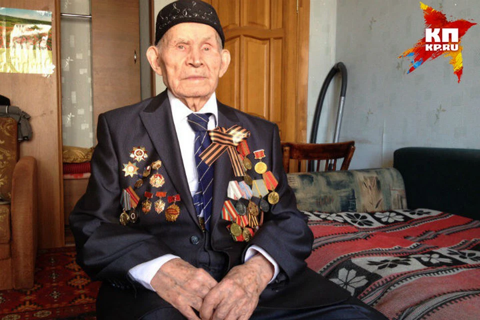 102-летний Хамит Вагапов пообещал, что не умрет, пока не восстановит справедливость.