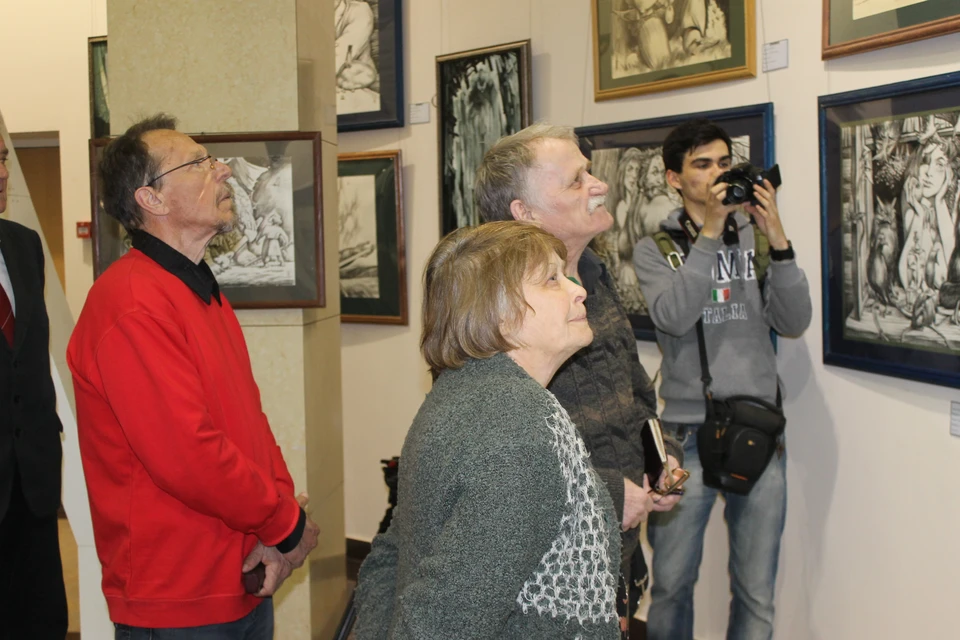 Выставку посетили многие любители живописи Республики