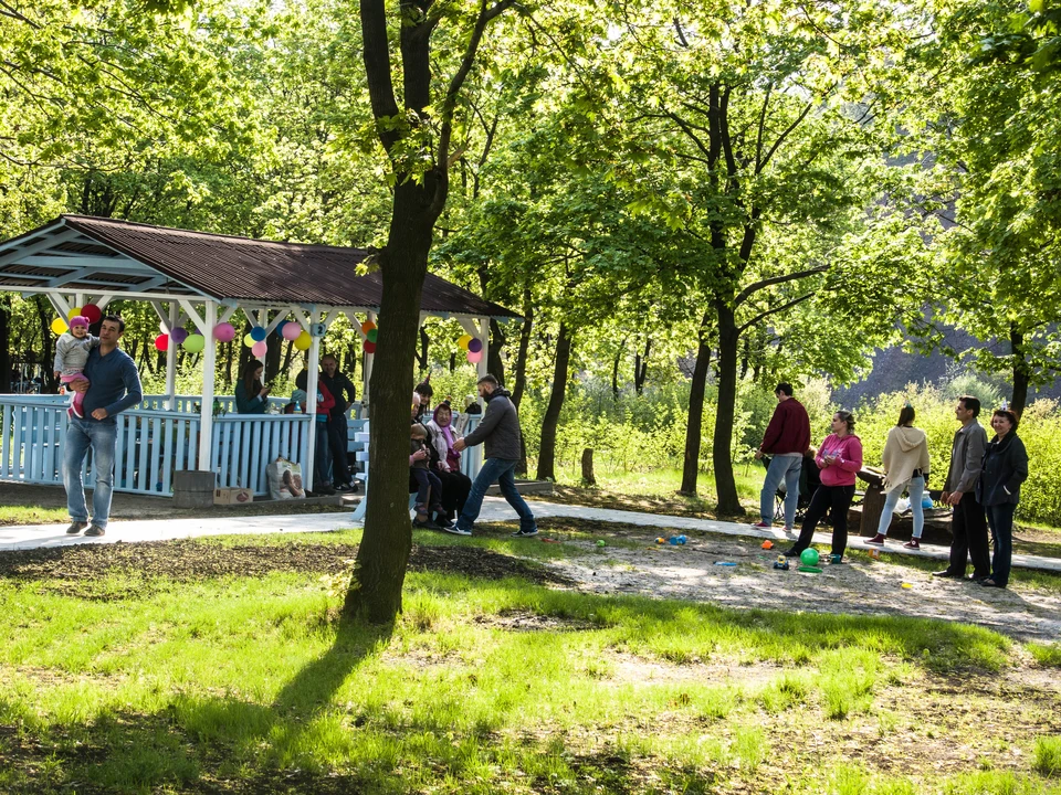 Пикник парк роща Донецк. Первомай пикники во дворах.