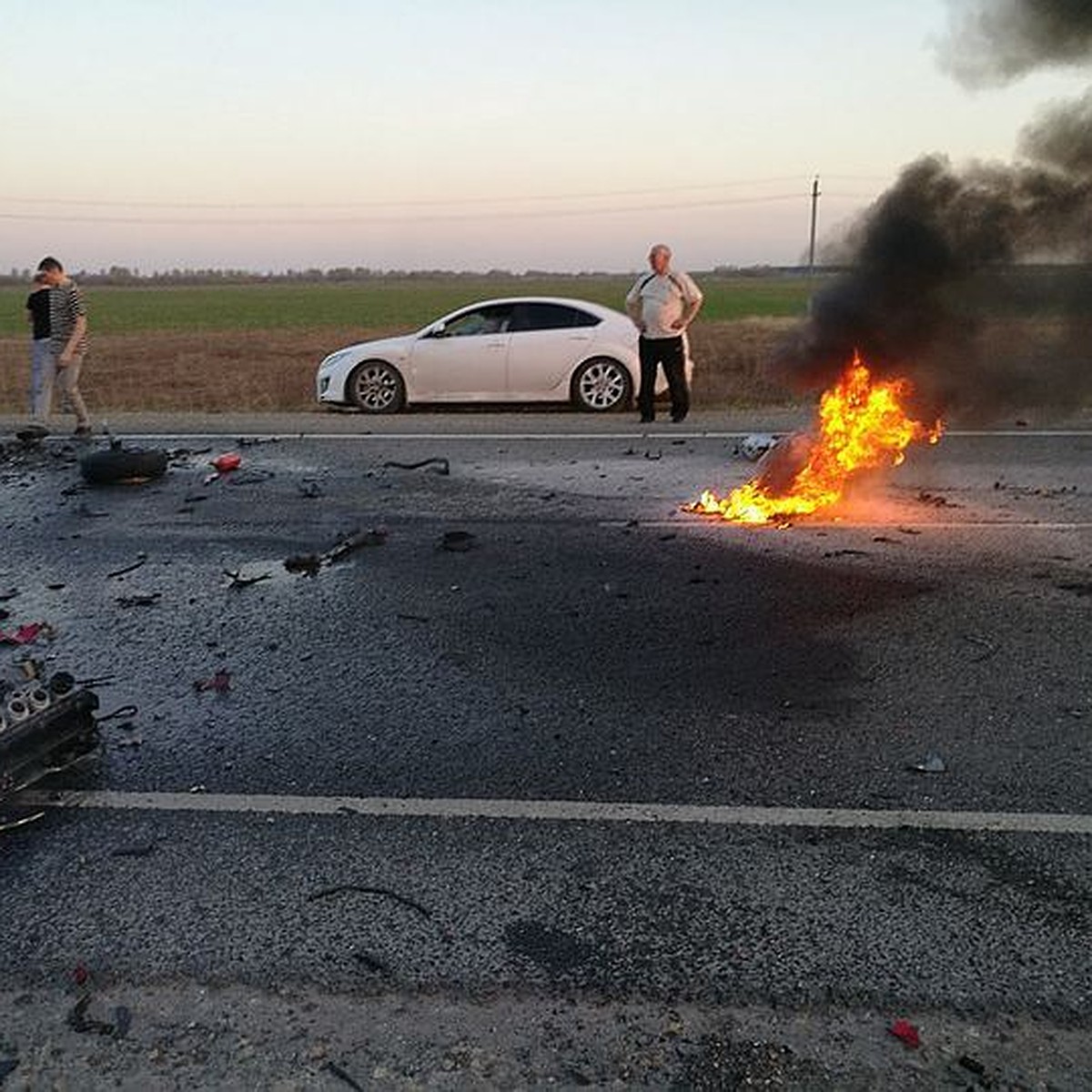 На трассе в Ульяновской области в автокатастрофе разбились два  брата-мотоциклиста и водитель «Рено» - KP.RU