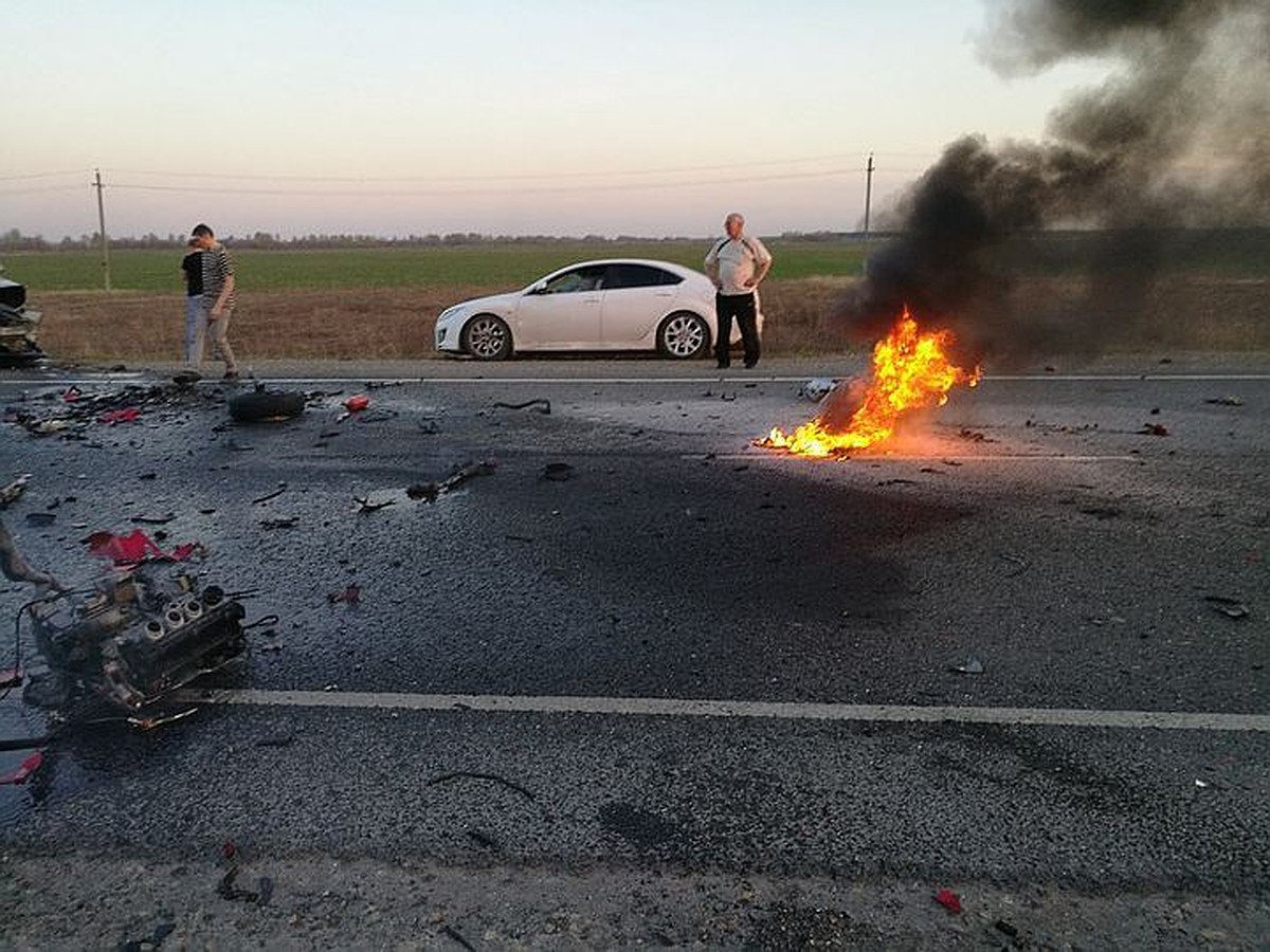 На трассе в Ульяновской области в автокатастрофе разбились два  брата-мотоциклиста и водитель «Рено» - KP.RU