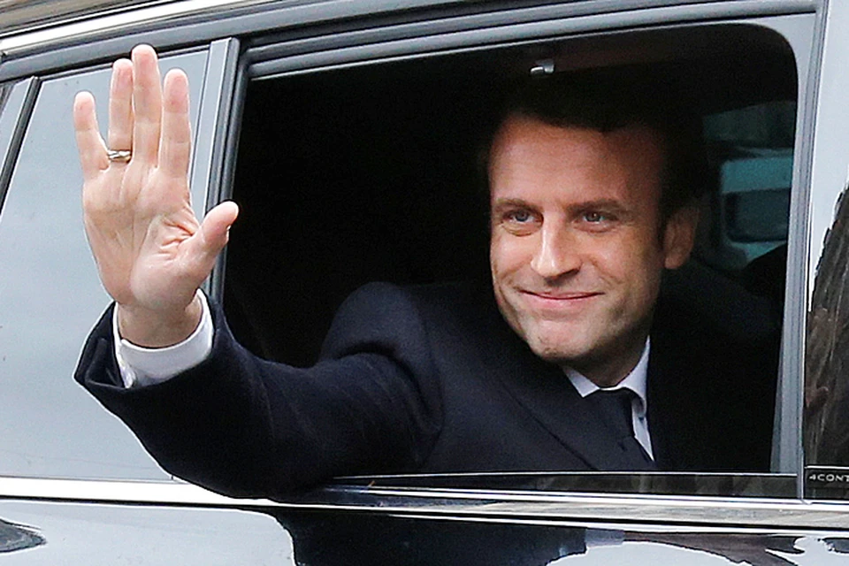 Выборы во Франции закончились. Победил странный, неожиданный и непонятный никому молодой человек