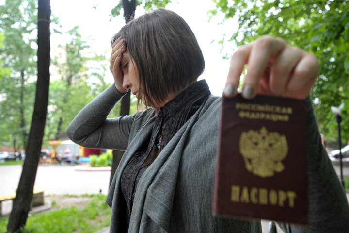 То еще удовольствие - убеждать всех, что вы живы. 