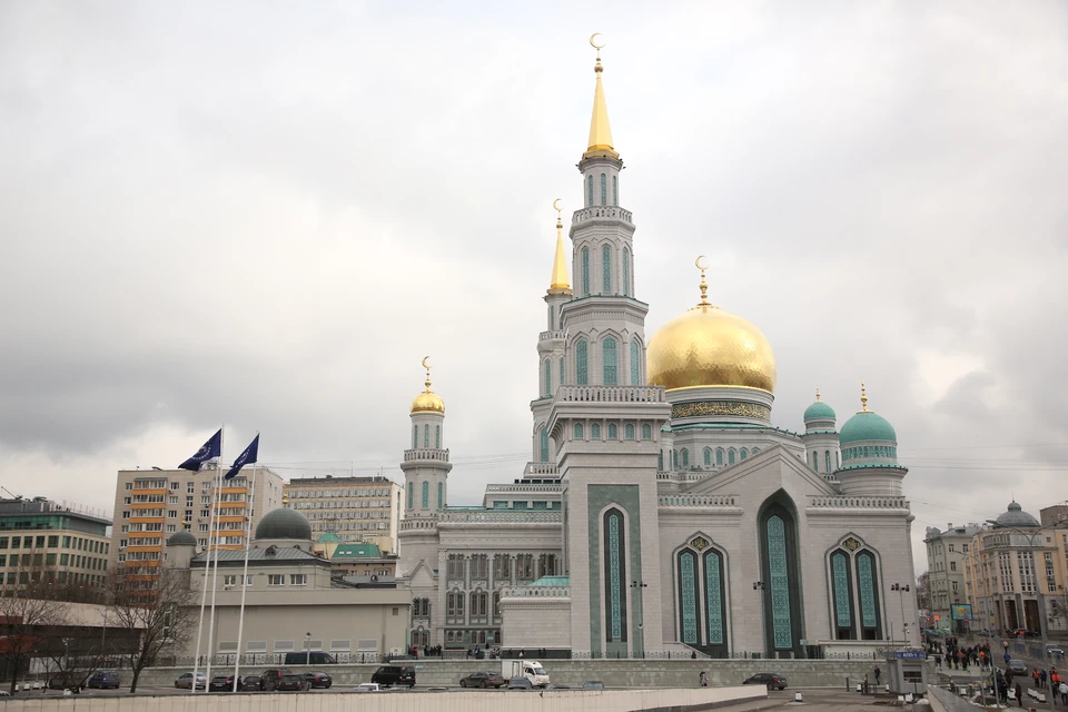 Московская соборная мечеть — одна из крупнейших и высочайших мечетей в России и в Европе.