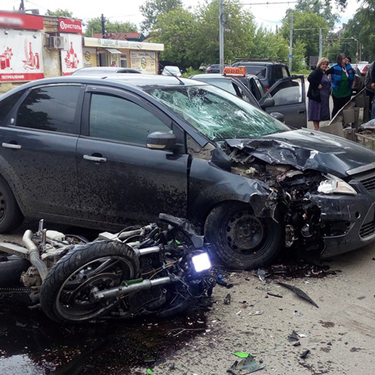 Мотоциклист разбился насмерть в ДТП с иномаркой в Нижнем Новгороде - KP.RU