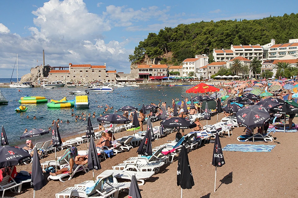 Pоссийские туристы все же намереваются посетить черногорские курорты