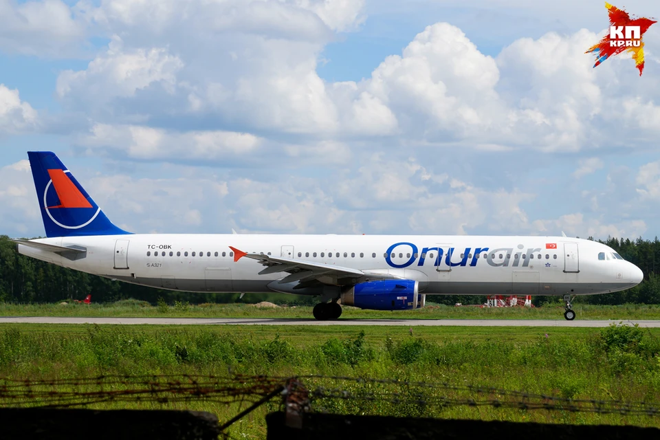 Этот самолет A-321 не смог сегодня вылететь в Анталью из Нижнего Новгорода. Фото: Сергей ИВАНОВ