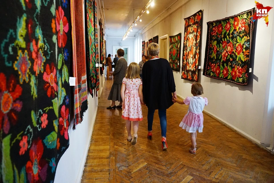 Открытие выставки домотканых ковров