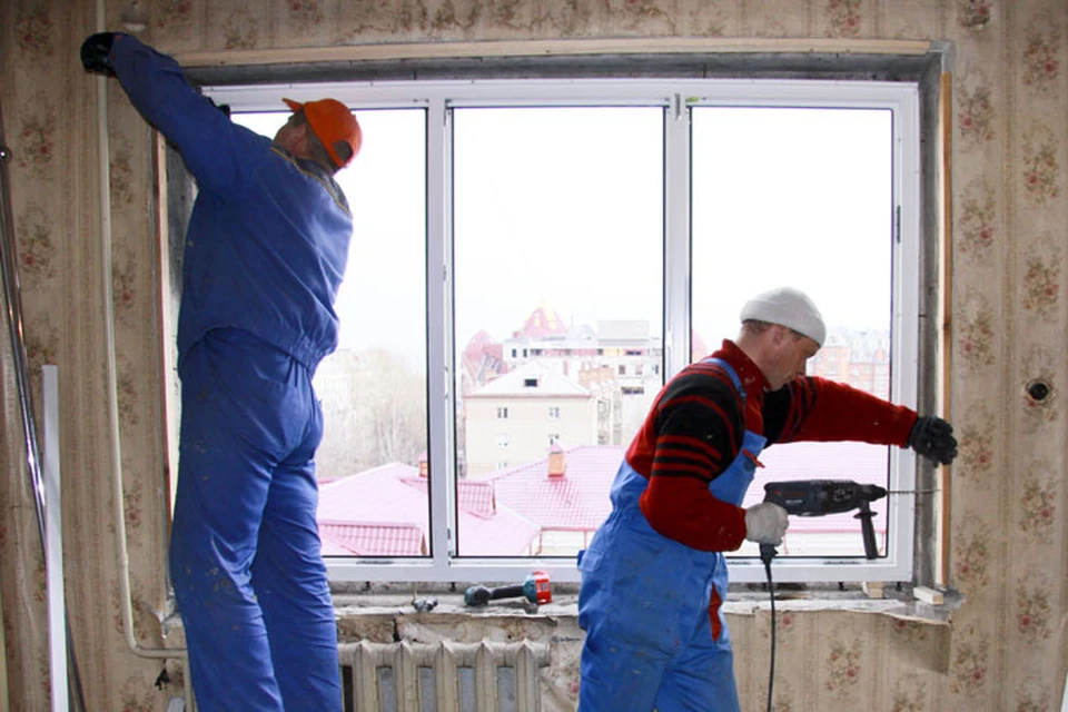 Установка пластикового окна в Новосибирске в среднем обходится в 16 - 20 тысяч рублей.