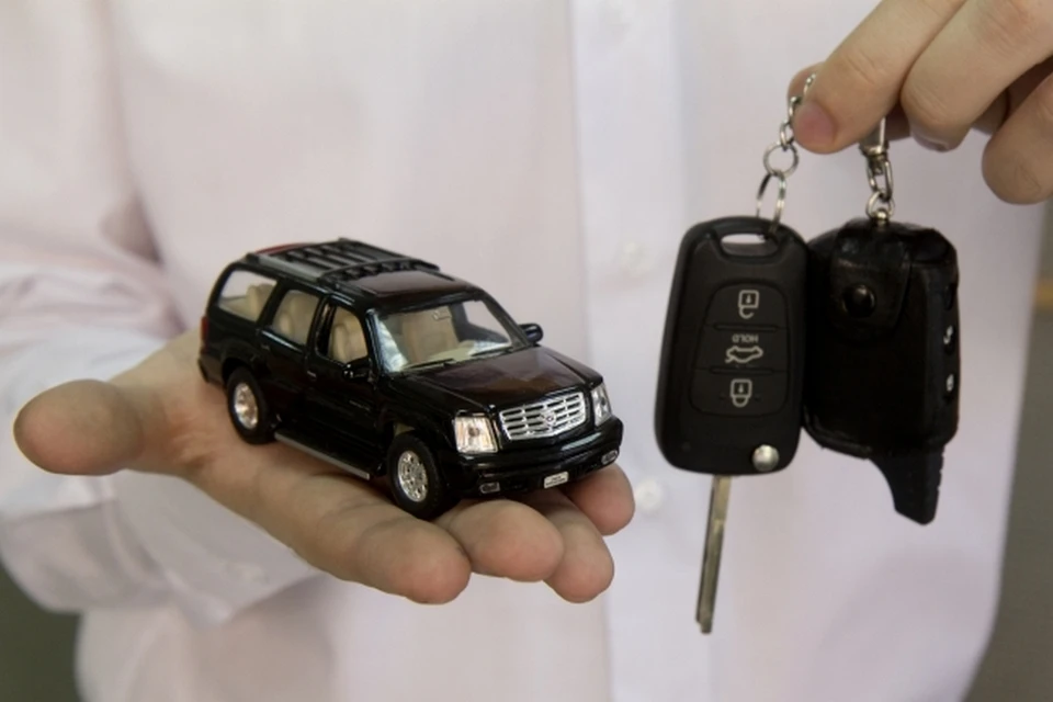 В Крыму машины превратились в игрушки. Водители не могут получить полисы ОСАГО.