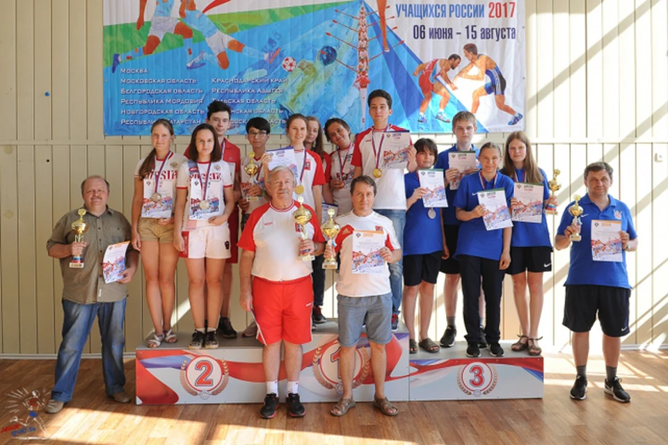 Победители и призеры соревнований по шахматам. Фото: junior-sport.su