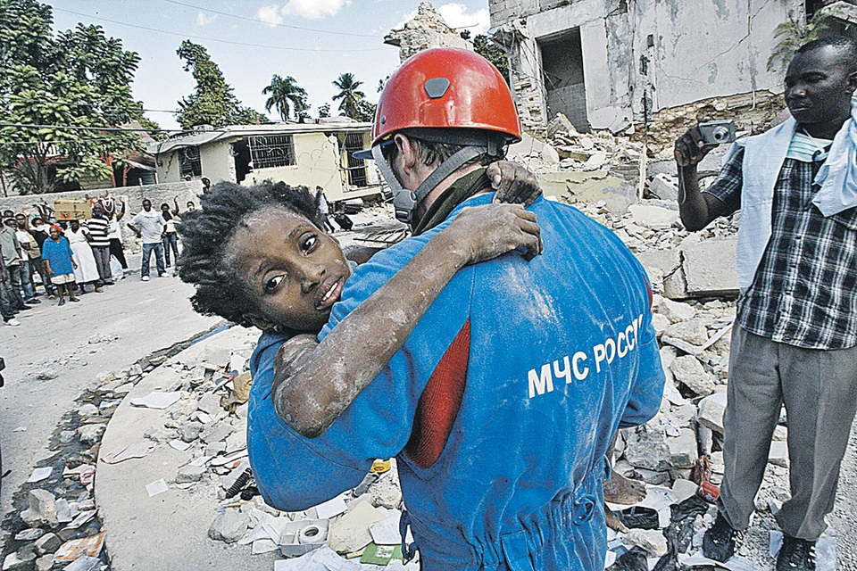 Последствиями землетрясения на Гаити стали не только разрушения, но и экологические проблемы: нехватка воды и антисанитария.