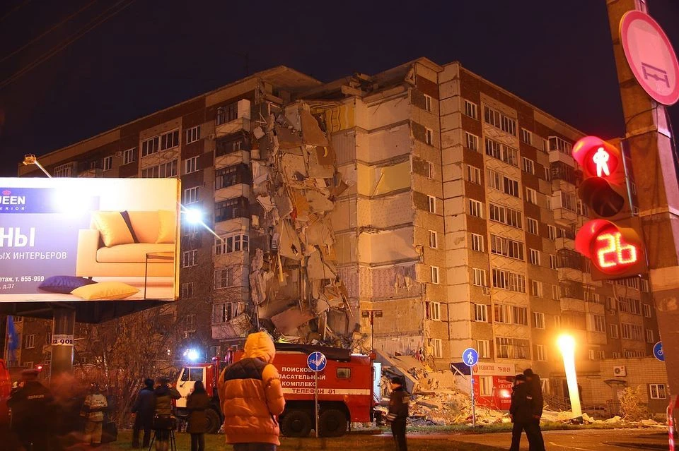 Взрыв произошел в жилом доме в Ижевске. Фото: Дмитрий Солодянкин