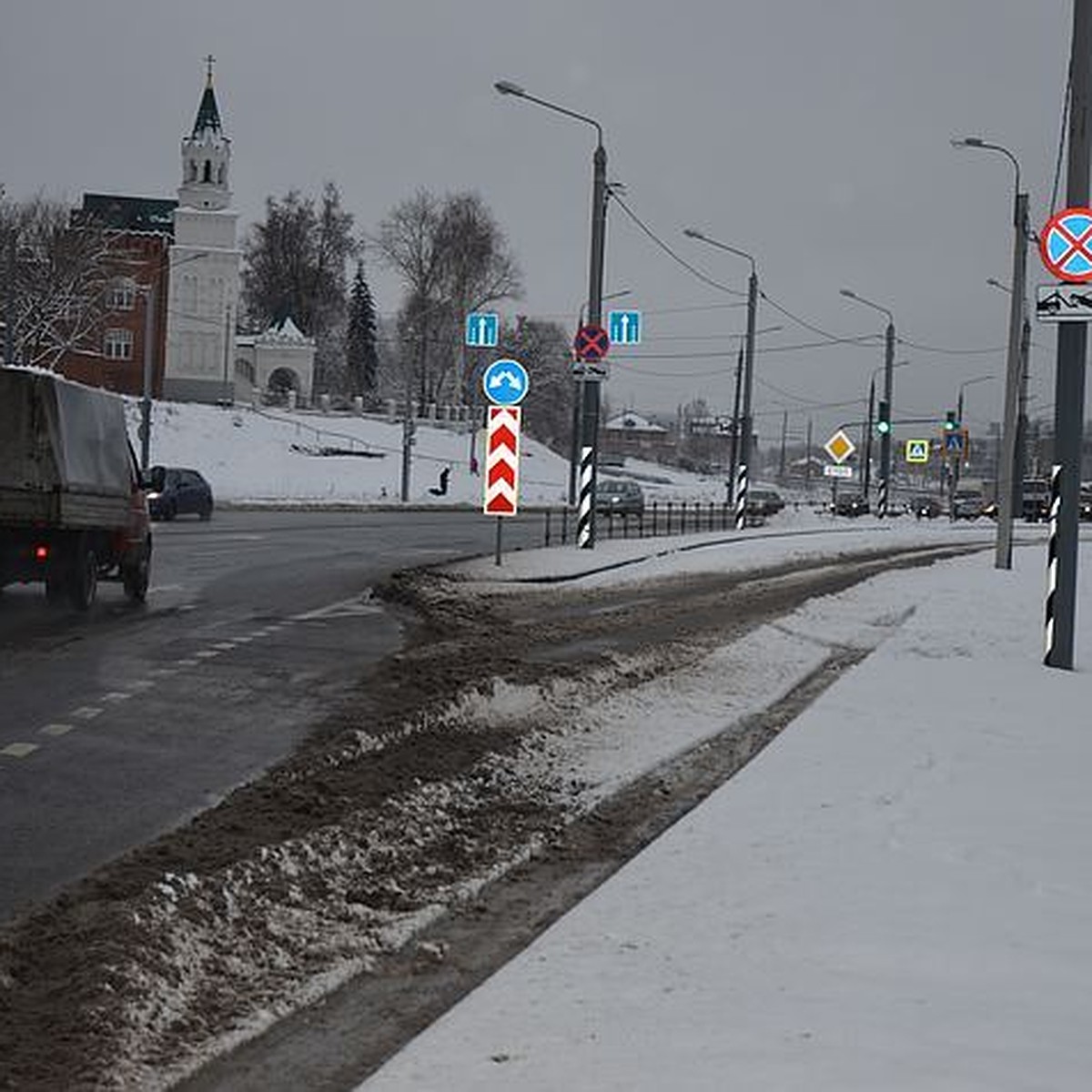 Поворот с Лыбеди на Гагарина - отныне без светофора - KP.RU