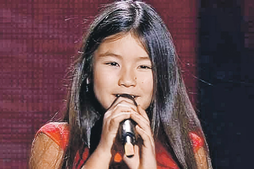 Три года назад Полина пела на детском «Голосе»... Фото: Первый канал
