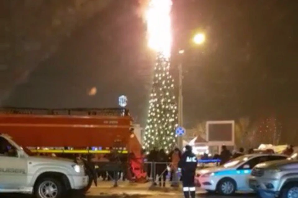 Запущенная петарда могла стать причиной возгорания новогодней елки в Южно-Сахалинске
