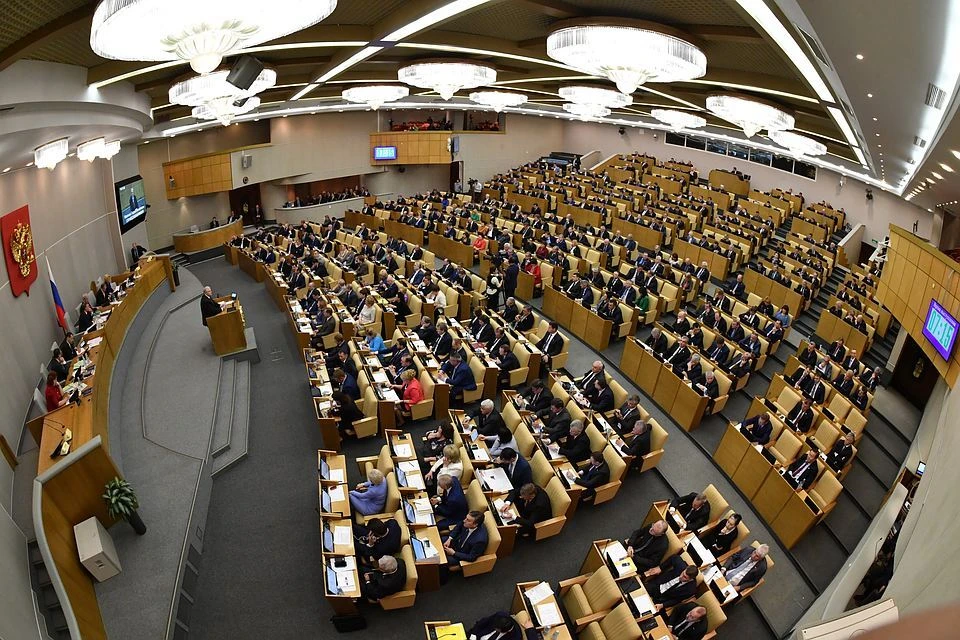 Россияне назвали самые нужные законы, которых ждут от депутатов.