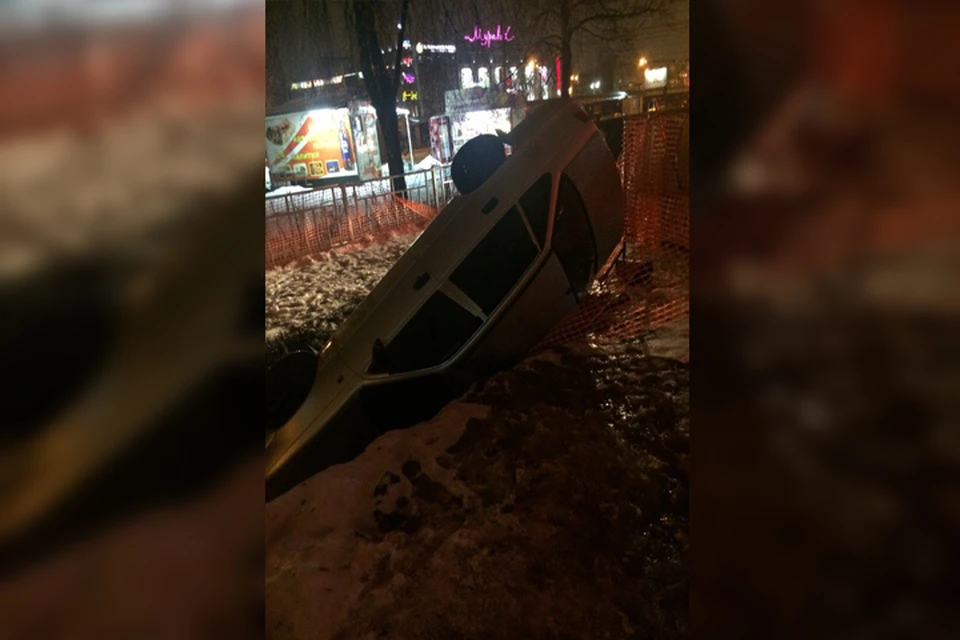 Легковушка «нырнула» под землю на проспекте Ленина в Нижнем Новгороде