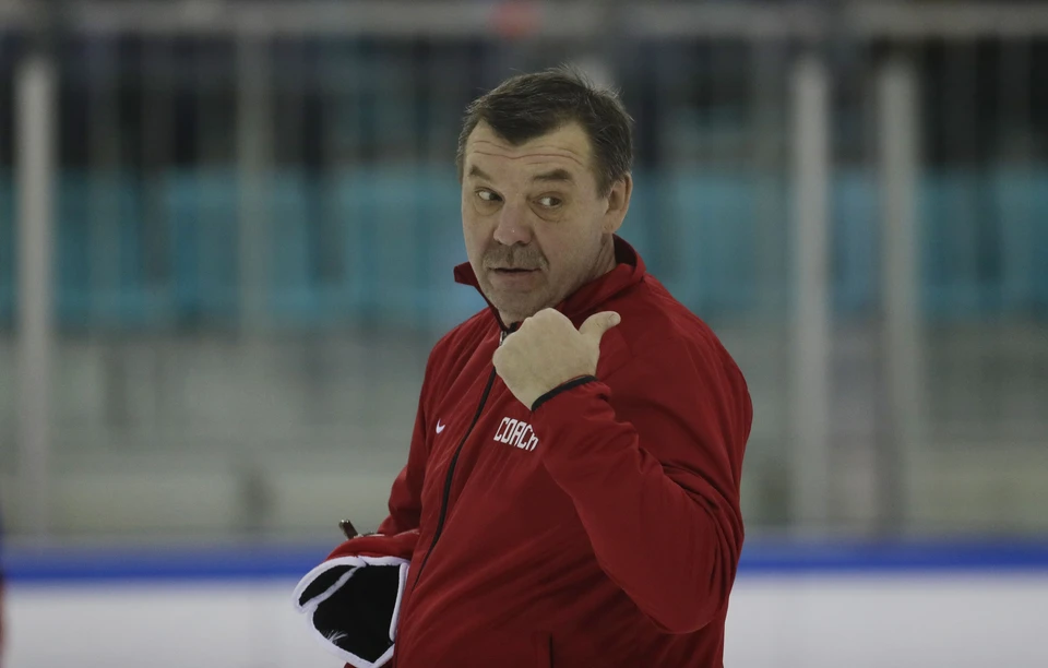 Главный тренер сборной России по хоккею Олег Знарок.