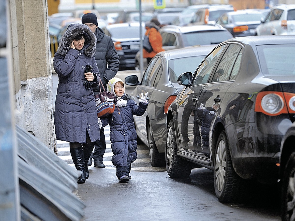 Нарушение правил парковки: размер штрафа может составлять до 300 тысяч  рублей - KP.RU