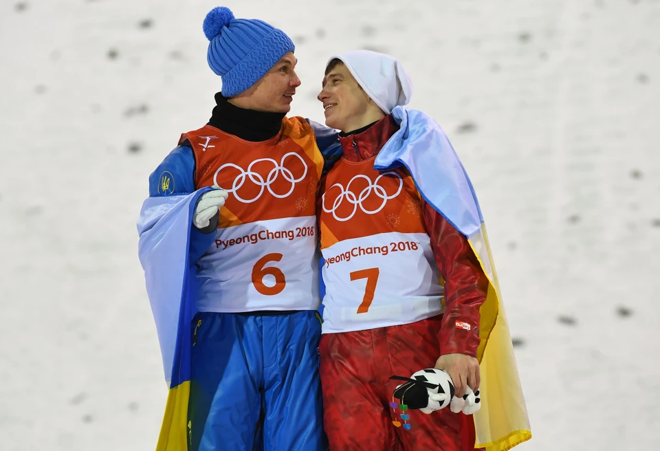 Александр Абраменко и Илья Буров на Олимпиаде в Пхенчхане - объятия.