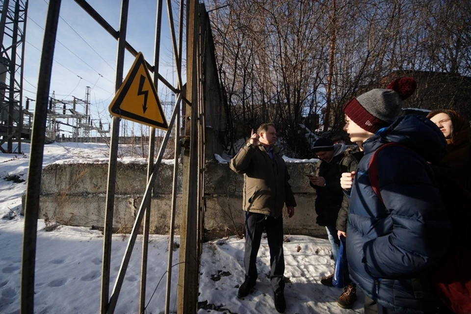 В опасную зону посторонним вход воспрещен, предупреждает Олег Стаканчиков