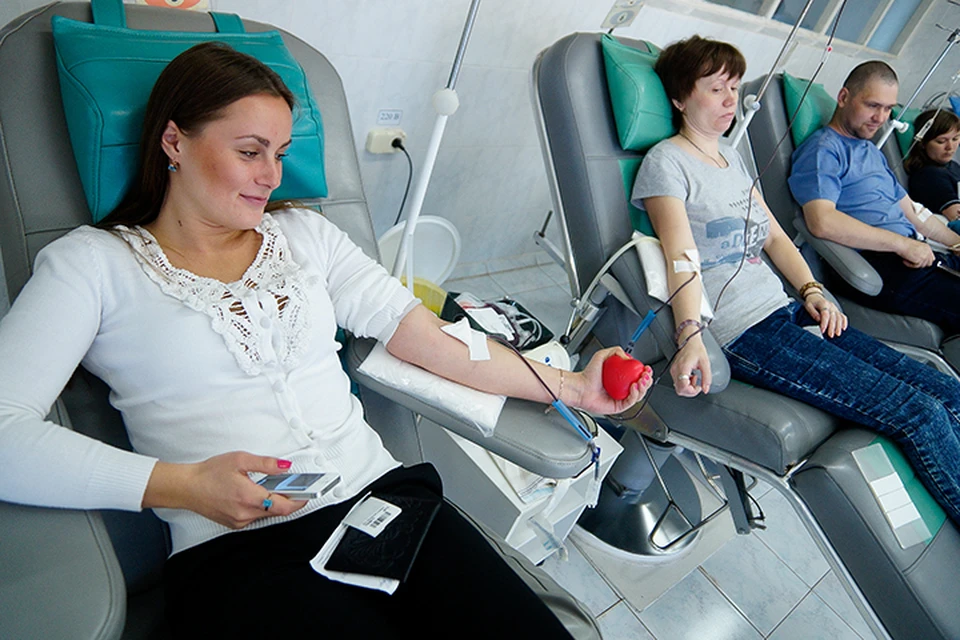 Желающие сдать кровь могут в ближайший из 17 донорских пунктов