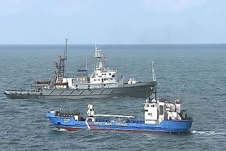 Вдоль городской набережной состоится морской парад боевых кораблей Каспийской флотилии и Черноморского флота.