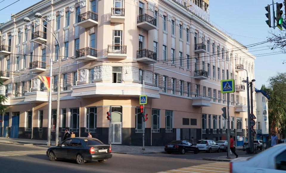 Благодаря инвесторам здание «Аристократа» в центре города воссоздано в первоначальном виде практически с нуля. Фото: «РостовИнвестСтрой»