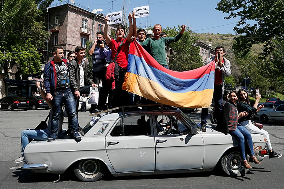 Армения не хочет учиться на ошибках Украины и Грузии