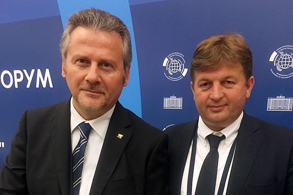 Спикер парламента Венето Роберто Чамбетти (слева) и депутат Стефано Вальдегамбери