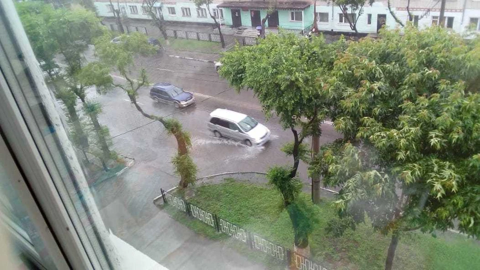 Улица Калинина в воде