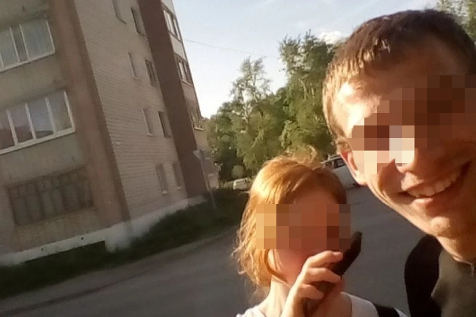 Девочка с рыжими волосами ушла из лагеря с парнем высокого роста. Фото: группа ВК "ЧП Березники!".