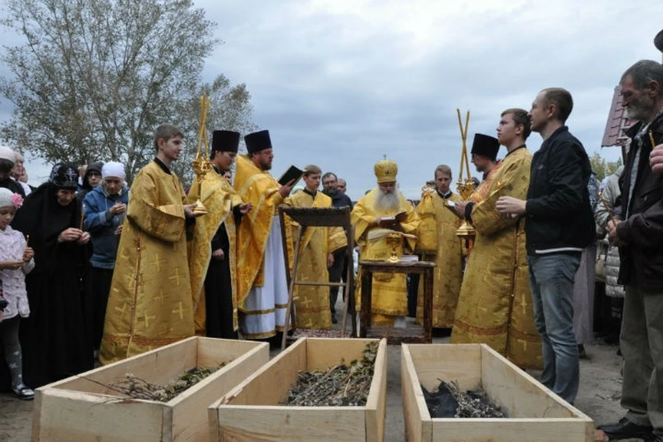 В Барнауле освятили кости расстрелянных на горе монахов
