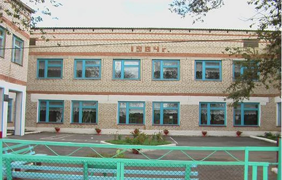 Своих мест лишились директор , учитель ИЗО и вся администрация школы. Фото: сайт Алтынжарской школы