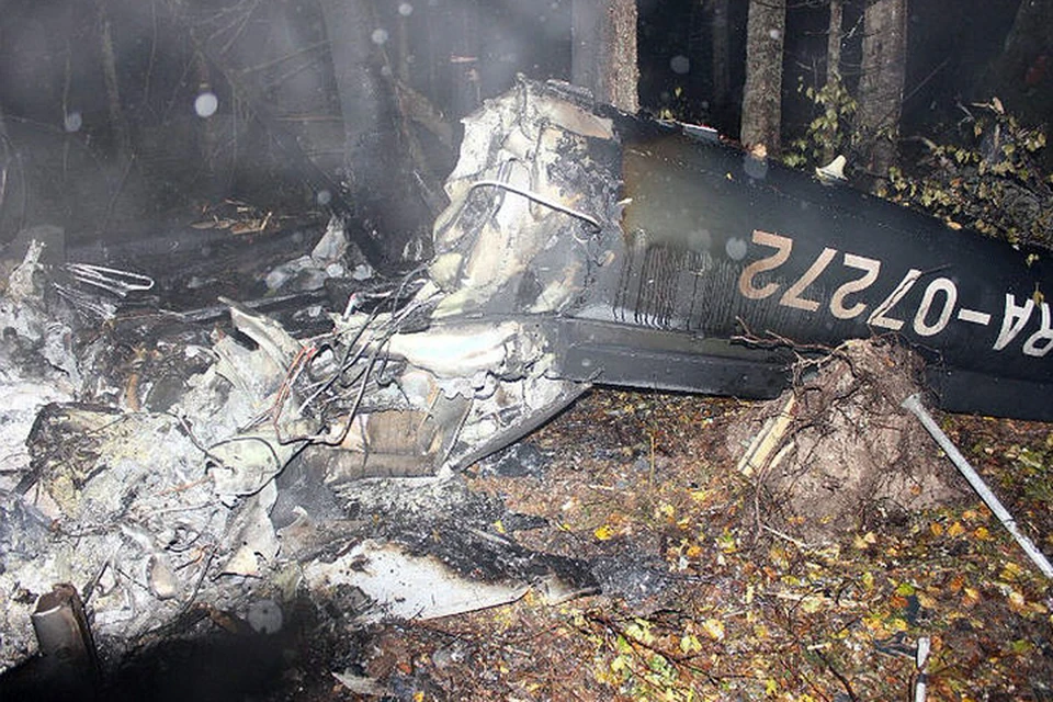 Вертолет упал в Костромской области вечером 3 октября. Фото: Следственный комитет России.