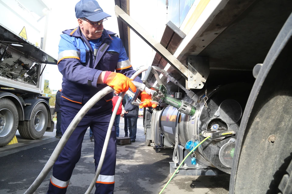 Заправка грузовых автомобилей газ