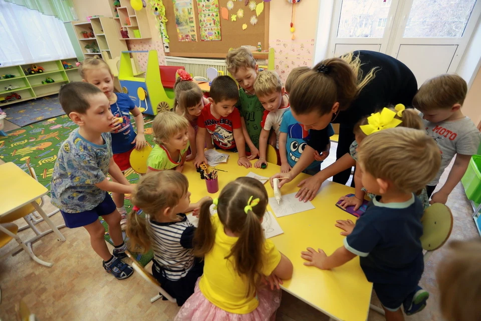 В Псковской области законодательно устранят несправедливость, по которой бывшие работники ведомственных детских садиков не получают положенную доплату к пенсии.
