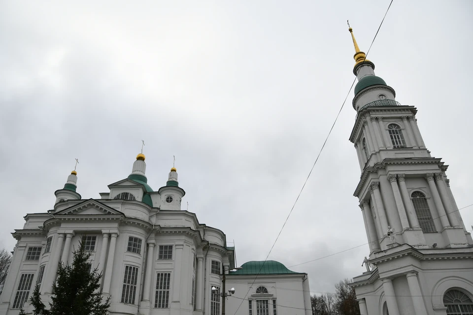 Храм и колокольня Всехсвятского кладбища