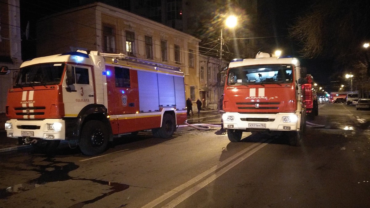 Пожар в центре Самары ночью 28 октября: под завалами обнаружен труп мужчины  - KP.RU