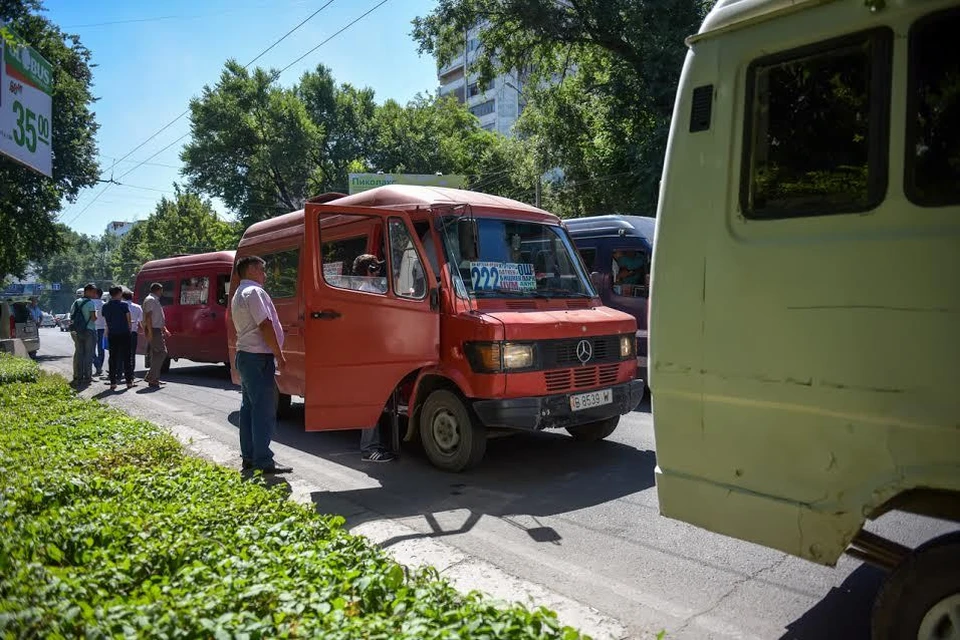 В Бишкеке около 3 тысяч маршруток. Большая часть аварий происходит по вине водителей маршрутных такси.