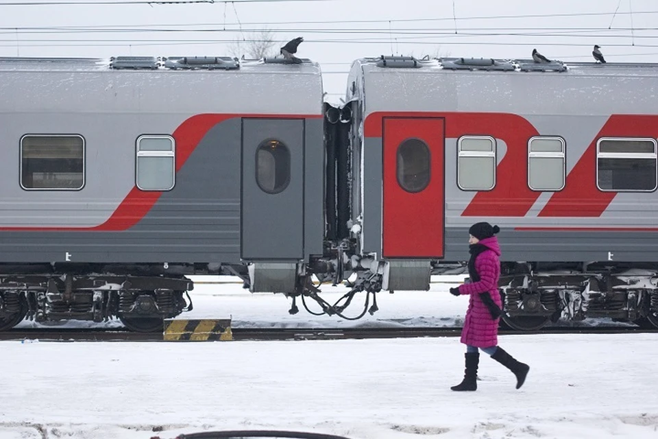 Арзамас екатеринбург поезд. Поезд Свердловск. Поезд Челябинск Екатеринбург. Электричка Екатеринбург.