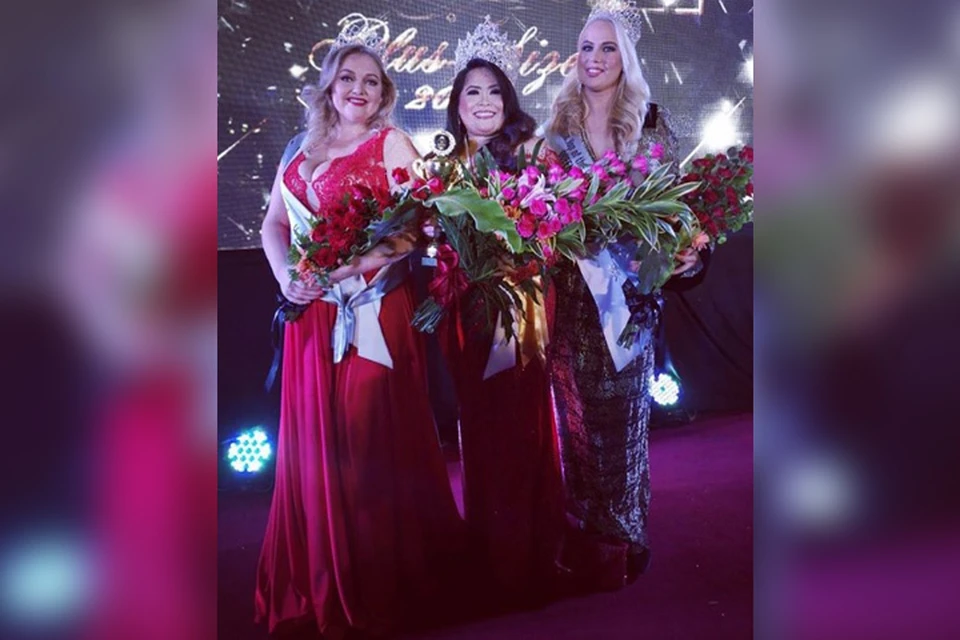 Мария Городничева (на фото слева) стала второй вице-мисс конкурса моделей plus size