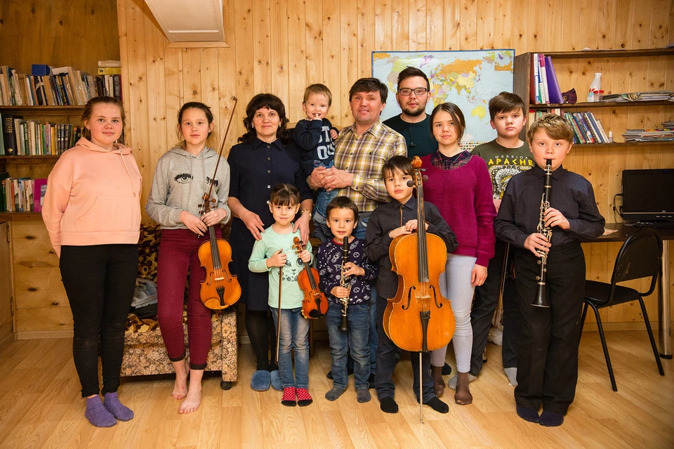 Вера Асанова со своей семьей