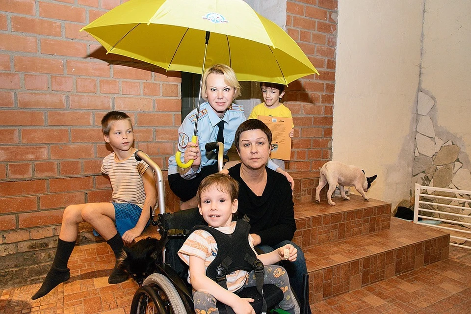 Мама Ольга Шелест помогает десяткам детишек найти свою семью и любящих родителей