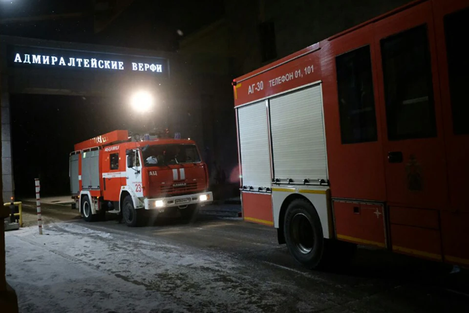 МЧС: Пожар на ледоколе "Виктор Черномырдин" начался в трюме.