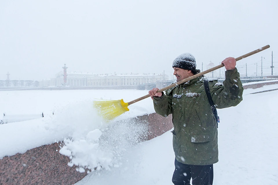 Куда можно позвонить и оставить жалобу на плохую уборку снега в Петербурге зимой 2018-2019 года.