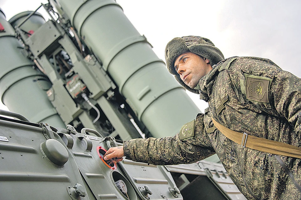 Зенитно-ракетные комплексы «С-400» - один из самых ходовых российских товаров на рынке вооружений. Среди покупателей - Китай, Индия и Турция.