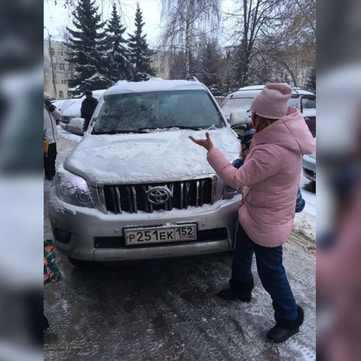 Она кричала, что ей ничего за это не будет!»: Избитая на парковке  нижегородка боится безнаказанности - KP.RU